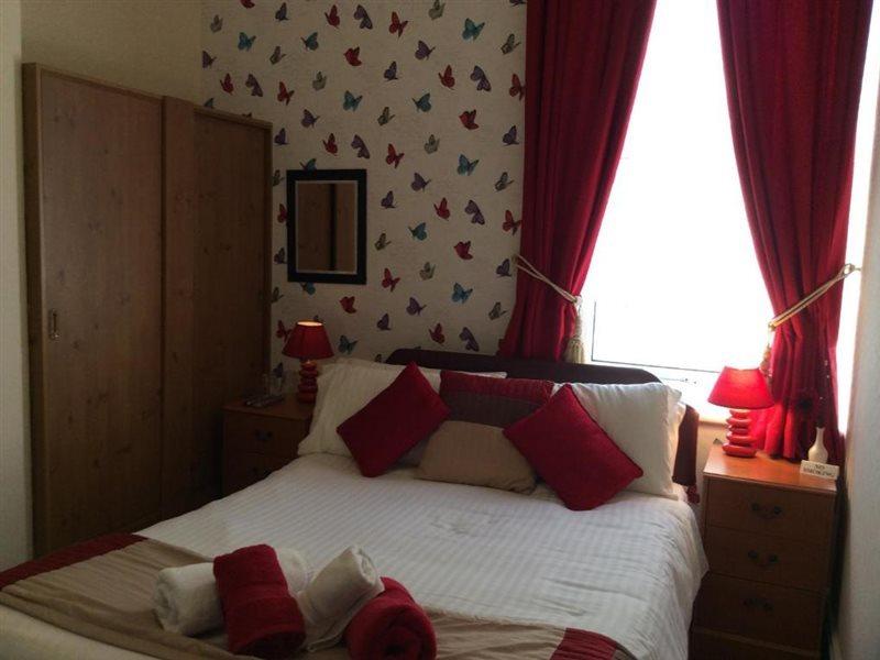 Beverley Dean - Children Over 5 Years Welcome - Continental Breakfast Blackpool Exterior photo