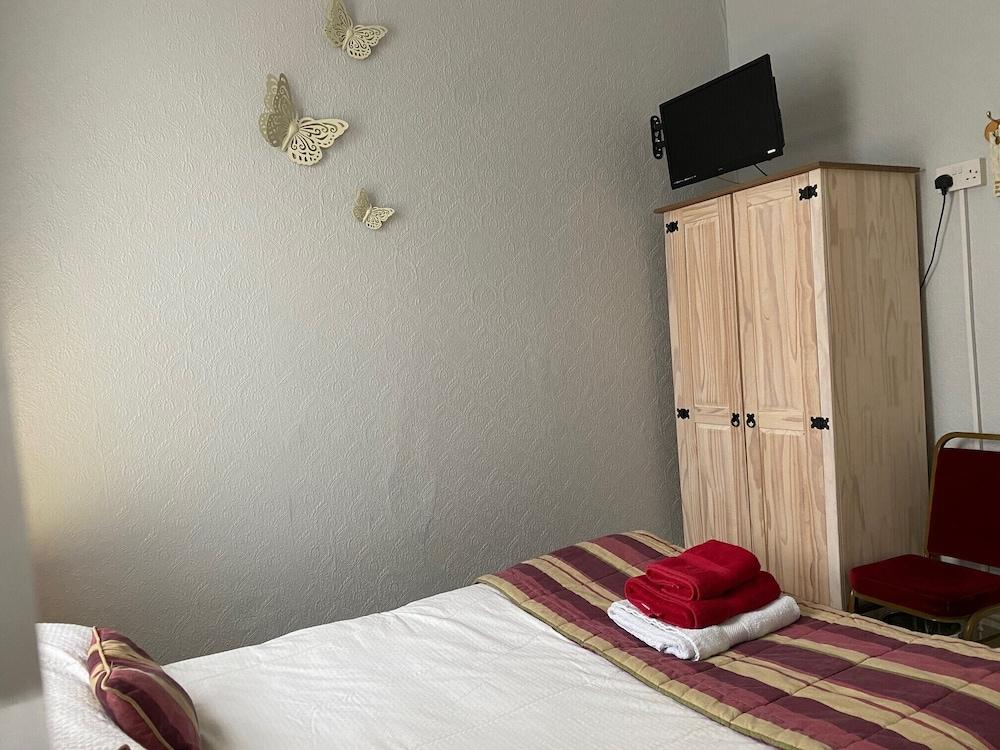 Beverley Dean - Children Over 5 Years Welcome - Continental Breakfast Blackpool Exterior photo