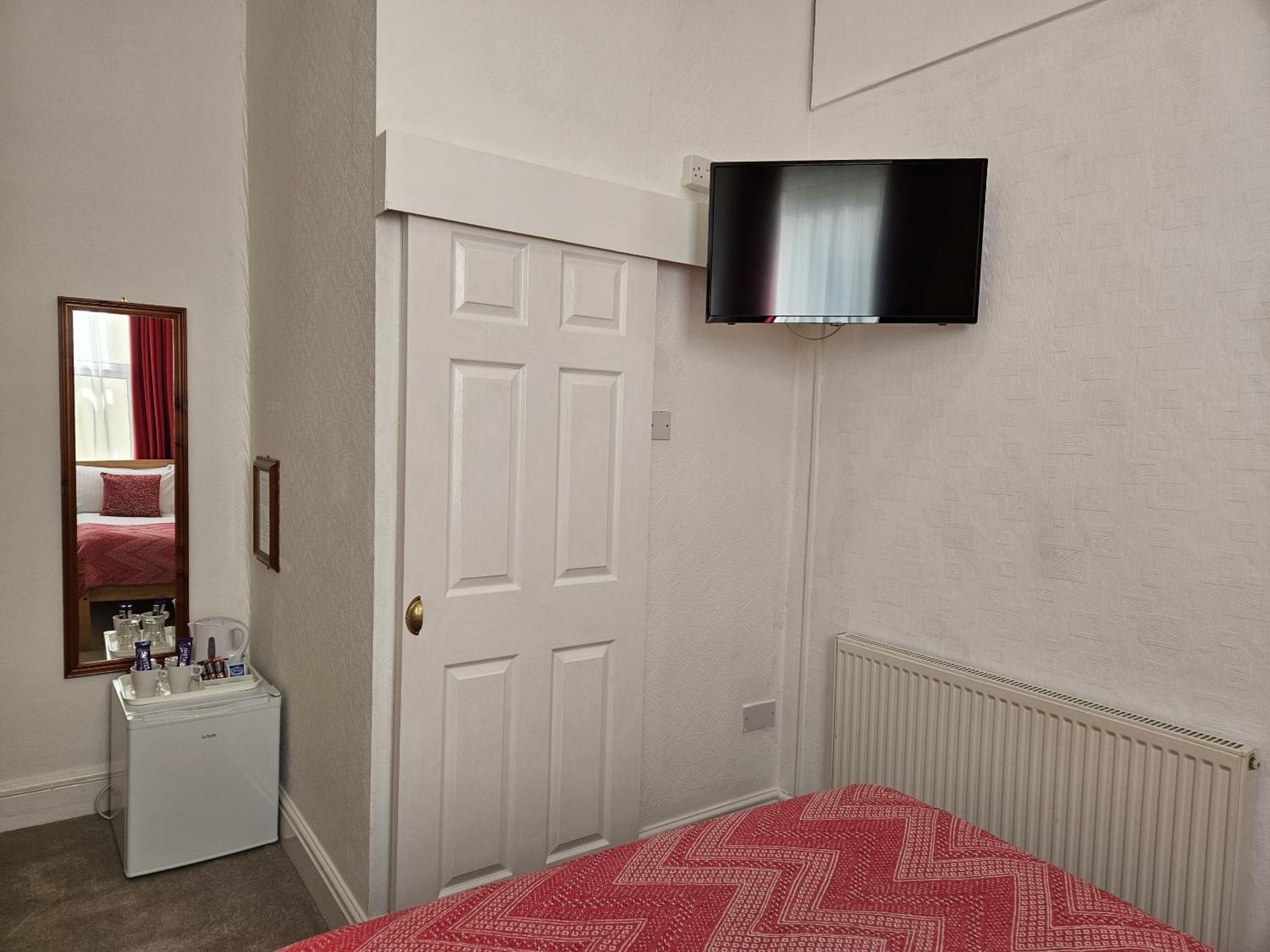 Beverley Dean - Children Over 5 Years Welcome - Continental Breakfast Blackpool Exterior photo