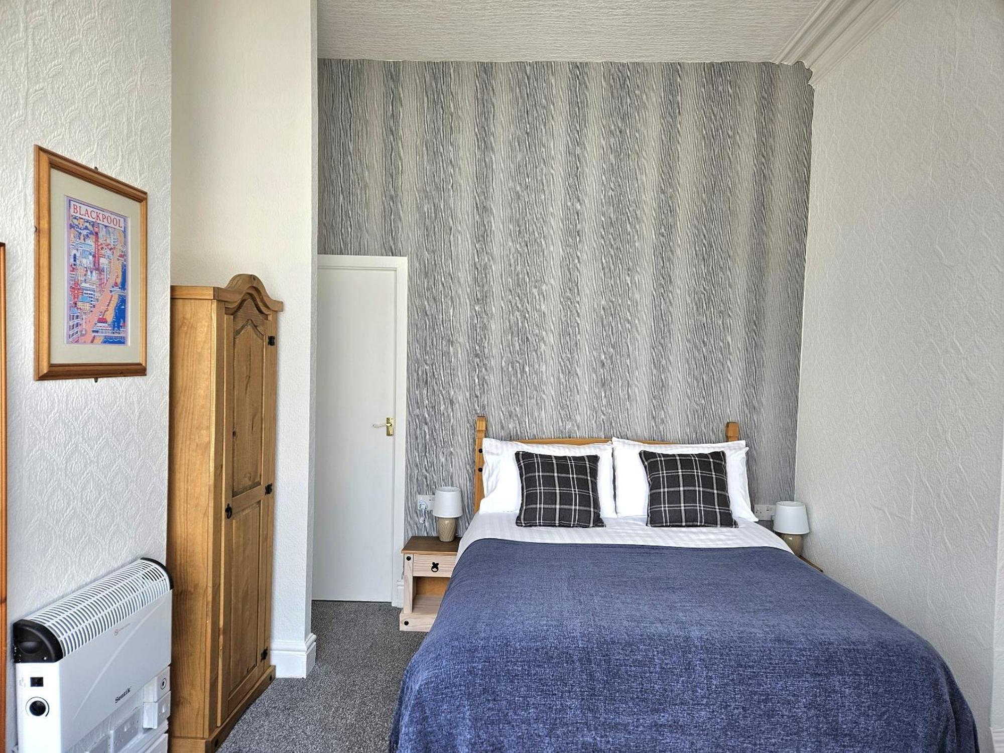 Beverley Dean - Children Over 5 Years Welcome - Continental Breakfast Blackpool Exterior photo